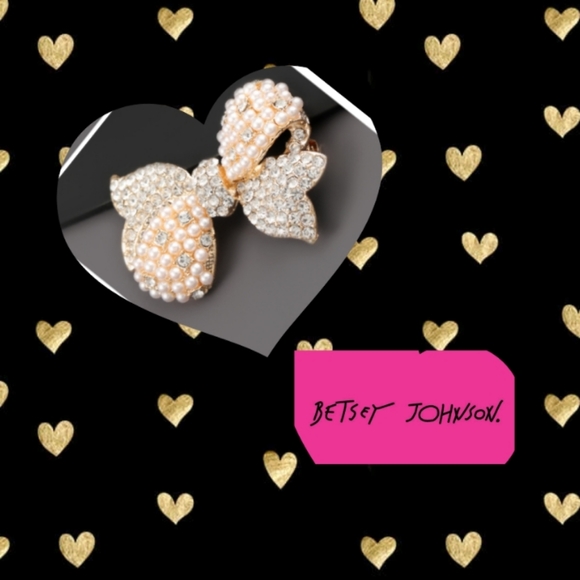 Betsey Johnson Jewelry - Betsey Johnson Bow Brooch